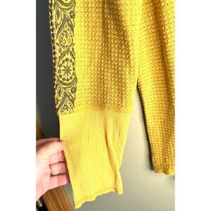 Sundance Waffle Knit LS Top Embroidered Henley Mustard Yellow Womens Large